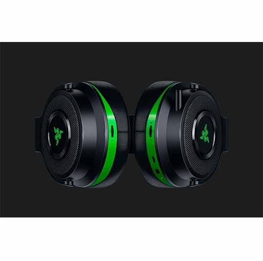 Razer Thresher For Xbox One: Windows Sonic Surround - Lag-Free Wireless Connection - Retractable Digital Microphone - Gaming Headset Works With PC & Xbox One
