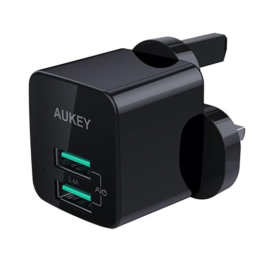 U32 - Aukey plug with 2 QC 3.0 USB