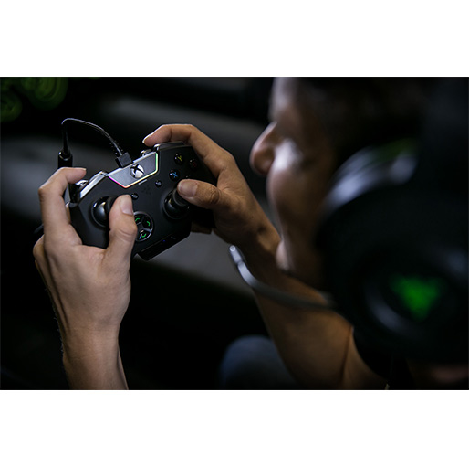 Razer Wolverine Ultimate - PC and Xbox One Controller