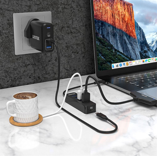 Unitek USB 3.0 4-Port Hub with USB-C Connector Cable.